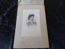 P-543, Photo Sur Carton,  Femme En Tenue élégante,  Gabory, Fontenay Le Comte - Personnes Anonymes