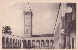 Tunisie, Gafsa, Le Minaret Et La Cour De La Grande Mosquée - Tunisia