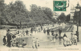 33 - Bordeaux - La Terrasse Du Jardin Public - Animée - Oblitération Ronde De 1908 - CPA - Voir Scans Recto-Verso - Bordeaux