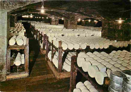 Metiers - Fromager - Fromages - Fromagerie - Roquefort Sur Soulzon - Une Cave De Roquefort Société - CPM - Voir Scans Re - Kunsthandwerk