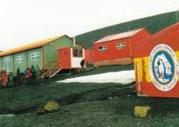 2 AK Antarctica / Antarktis * Deception Island Mit Der Spanischen Forschungsstation Gabriel De Castilla * - Autres & Non Classés