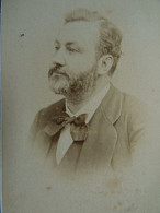 Photo CDV Disderi à Paris  Portrait Homme Moustachu  Barbe  Noeud Papillon  Sec. Emp. CA 1865-70 - L445 - Ancianas (antes De 1900)