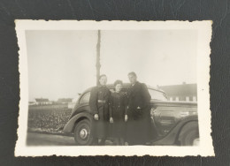 Ancienne Photo Souvenir De Wattrelos Voiture Anciennes Militaire 1940 - Guerre, Militaire