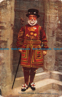 R074454 London. A Yeoman Of The Guard. Photochrom. Celesque - Andere & Zonder Classificatie