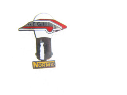 PIN'S   AMPOULE  NORMA   A F G I  Email Grand Feu - Other & Unclassified