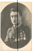 Carte Photo A Identifier . CPA. Militaire , Portrait D'un Soldat, Décorations, Médailles, - Photographie