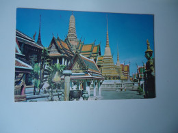 THAILAND     POSTCARDS EMERALD BUDDHA TEMPLE   MORE  PURHRSAPS 10% DISCOUNT - Tailandia