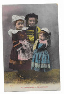 CPA Folklore  De 1933 - En Bretagne - Frère Et Sœurs - Portrait D'enfants En Costumes Traditionnels - Edit. Chapeau - - Groupes D'enfants & Familles