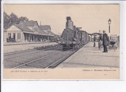 GIEN: Intérieur De La Gare, Train - état - Gien