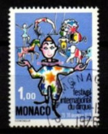 MONACO    -   1976 .    Y&T N° 1078 Oblitéré.  Cirque  /  Jongleur - Used Stamps