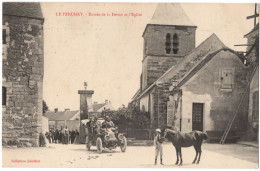 CPA 95 - LE PERCHAY(Val D'Oise) Entrée De La Ferme Et L'Eglise (voiture, Cheval) - Autres & Non Classés