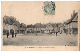 CPA 18 - AUBIGNY (Cher) - 20. La Halle. Place Du Marché (petite Animation) - Aubigny Sur Nere