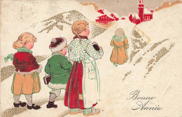 N°25020 - Carte Fantaisie Gaufrée - Bonne Année - Enfants Dans Un Paysage Hivernal - Nouvel An