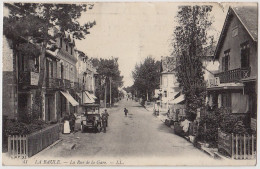 44 - B17590CPA - LA BAULE - Rue De La Gare - Location De Voitures GOUPIL - Bon état - LOIRE-ATLANTIQUE - La Baule-Escoublac