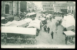 62 - T1600CPA - FAUQUEMBERGUES - 1 - Grand Place, Un Jour De Marché - Parfait état - PAS-DE-CALAIS - Fauquembergues