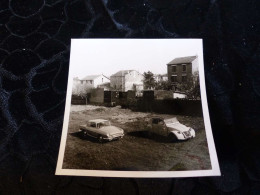 P-554 - Photo, Automobile, Une Renault Floride Et Une Citroën 2CV, Circa 1965 - Coches