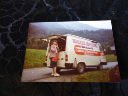 P-561 - Photo, Automobile, Un Fourgon Peugeot J9 Boucherie Charcuterie, Circa 1981 - Coches