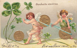 N°25039 - Carte Fantaisie Gaufrée - Clapsaddle - Souhaits Sincères - Angelots Avec Des Pièces De Monnaie - Other & Unclassified