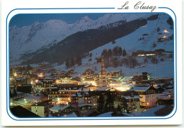 LA CLUSAZ Crépuscule Sur Le Village  RR 1297 - La Clusaz