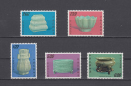 China Taiwan 1974 Porcelain Stamp Set,Scott#1864-1868, MNH,OG,VF, $1 Folded - Neufs