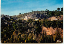 VILLECROZE  Vue Générale Sur Les Grottes  SS 1381 - Sonstige & Ohne Zuordnung