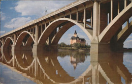 11491778 Saskatoon Bessborough Hotel Arch Of Broadway Bridge Saskatoon - Non Classés