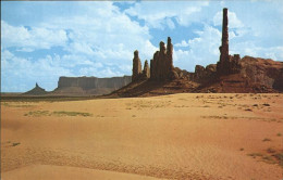 11491705 Monument_Valley Totem Pole And Yei-Bichai Dancers - Andere & Zonder Classificatie