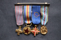 Médailles Anciennes Ensemble De Décorations D'un Ancien Combattant WWII - Frankrijk