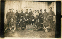 CARTE PHOTO MILITAIRES SOUVENIR 1914 15 POILUS DE LA 8 E - Guerra 1914-18