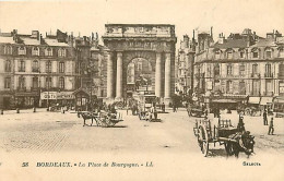 33 - Bordeaux - La Place De Bourgogne - Animée - CPA - Voir Scans Recto-Verso - Bordeaux