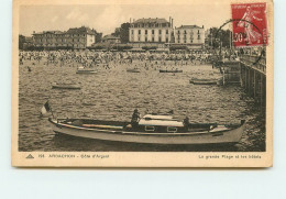 ARCACHON   La Grande Plage Et Un Arcachonais  TT 1484 - Arcachon