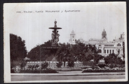 España - Malaga - Fuente Monumental Y Ayuntamiento - Malaga