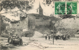 Arles Et Ses Anciens Remparts - Arles