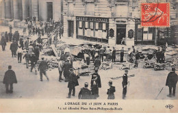 PARIS - L'Orage Du 15 Juin à Paris - Le Sol éffondré Place Saint Philippe Du Roule - Très Bon état - Markten, Pleinen