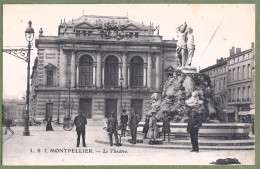 CPA - HÉRAULT - MONTPELLIER - LE THEATRE - Belle Animation, Gardien De La Paix - Montpellier