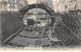 PARIS - Place Saint Michel - Travaux Du Métropolitain - Intérieur D'un Caisson - Très Bon état - Metro, Stations