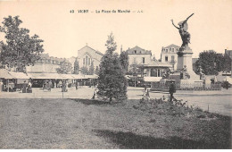 VICHY - La Place Du Marché - Très Bon état - Vichy