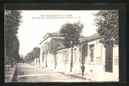 CPA Malakoff-la-Tour, Rue Gambetta Et Dispensaire Marie-Therese  - Malakoff