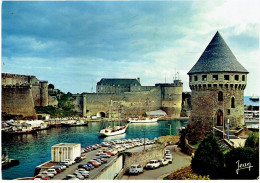 CPM FRANCE 29 FINISTERE BREST -  La Tour Tanguy, Le Châtau Et Les Goëlettes - 1977 - Brest