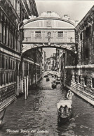 AD318 Venezia - Ponte Dei Sospiri - Gondola Gondole / Viaggiata 1960 - Venezia (Venedig)