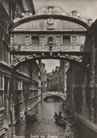 AD319 Venezia - Ponte Dei Sospiri - Gondola Gondole / Viaggiata 1957 - Venezia (Venice)