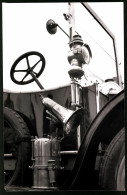Archiv-Fotografie Auto, Detail Der Hupe & Lampe Am Automobil  - Coches