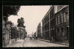 CPA Fressenneville, L`Usine Riquier  - Saint Riquier