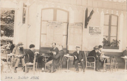 C13-40) DAX - CARTE PHOTO - JUILLET 1926 - CAFE DES BAIGNOTS -  ANIMEE + SCAN  JOINT POUR LOCALISATION - ( 4 SCANS ) - Dax