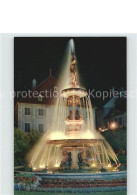 12413146 La Chaux-de-Fonds Fontaine Monumentale Brunnen Nachtaufnahme La Chaux-d - Andere & Zonder Classificatie