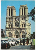 Paris : PEUGEOT 404 BREAK, 403, SIMCA 1301/1501, CITROËN 2CV AK 250 -  Facade Cathédrale Notre-Dame - (France) - Passenger Cars