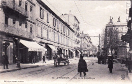 84 - Vaucluse - AVIGNON - Rue De La Republique - Avignon