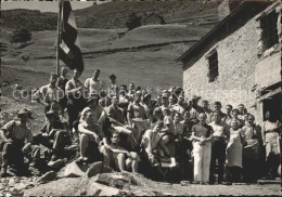 12361416 Locarno TI Gruppenbild Berghaus Locarno TI - Autres & Non Classés