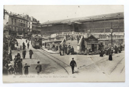 CPA - 16.Angoulême. La Place Des Halles Centrales - Angouleme