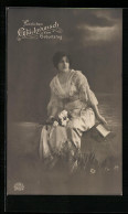 Foto-AK R & K / L Nr. 8752/6: Sitzende Dame Mit Blumen Und Buch  - Photographs